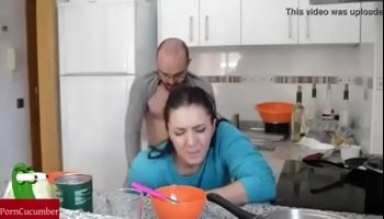 गर्म पत्नी पति द्वारा कठिन बकवास नवीनतम रसोई सेक्स